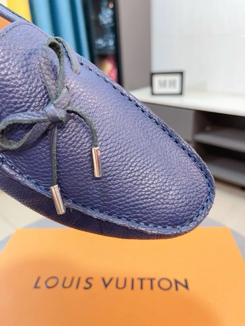 Men's men's shoes💰400🌹🌹[LV Louis Vuitton] New men's beanie shoes💝💝.. Top-grade imported cowhide embossed➕Comfortable leather lining. It is extremely skin-friendly and comfortable, feels very delicate, and the shape is very correct! Perfectly reflects the three-dimensional sense, code number: 38-44